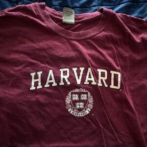 Harvard t shirt
